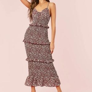Flowery ruffle dress from shein in a size MEDIUM. Perfect for the spring time.